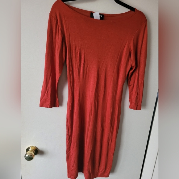 OFF-SHOULDER KNEE LENGTH DRESS - Picture 1 of 2